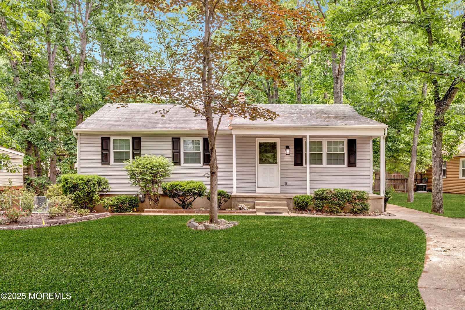 Property Photo:  145 W Woodburn Avenue  NJ 08021 