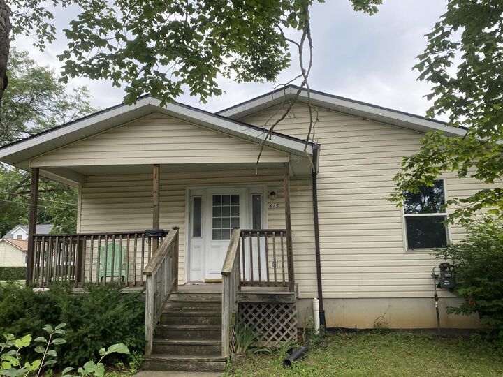 Property Photo: 615 N Park Avenue MI 49201