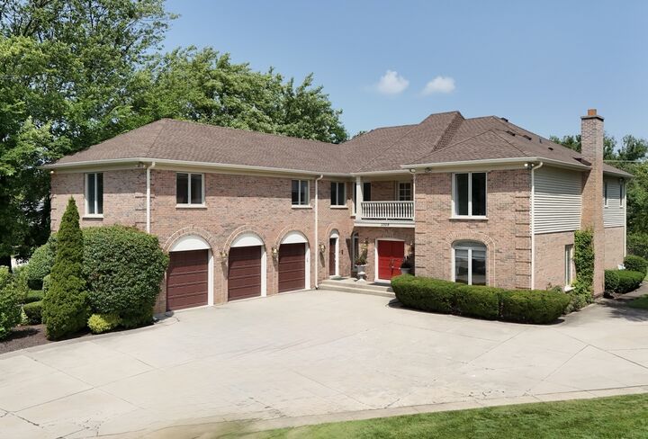 Property Photo: 2509 Astor Court IL 60026