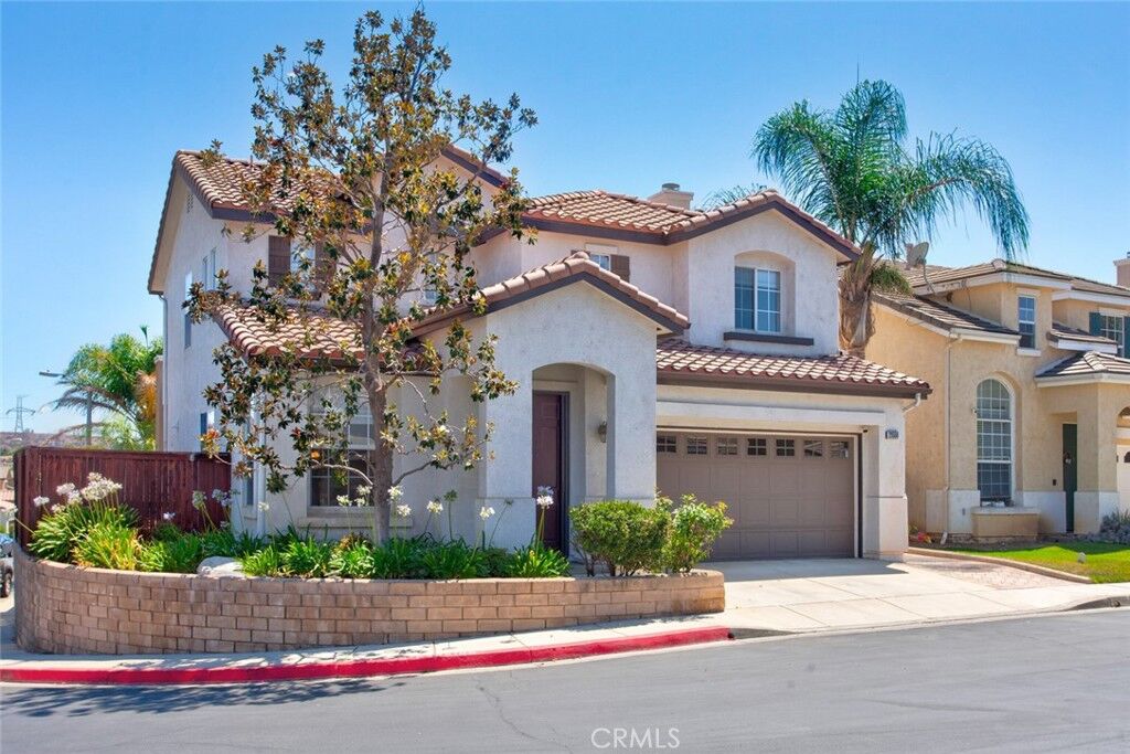 Property Photo: 21558 Oak Dr CA 91350