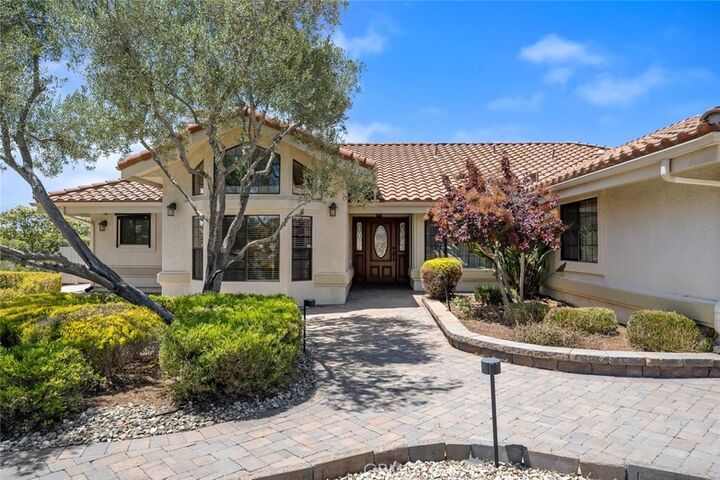 Property Photo:  840 Via Bandolero  CA 93420 
