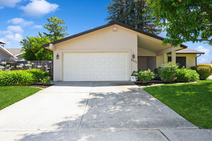 8677 Oldwoods Way  Sacramento CA 95828 photo