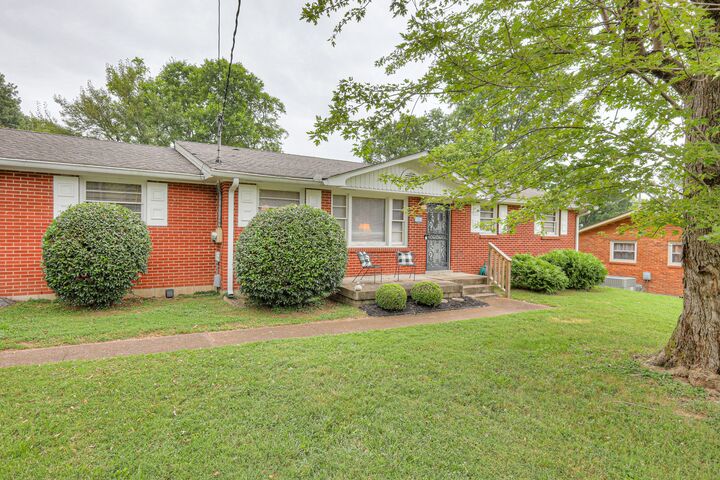 Property Photo:  1725 Welcome Ln  TN 37216 