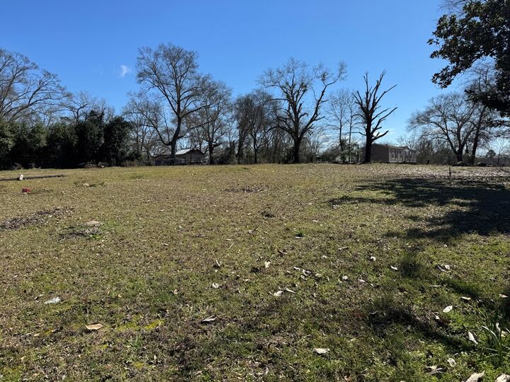 Property Photo: 621 Third St TX 76961