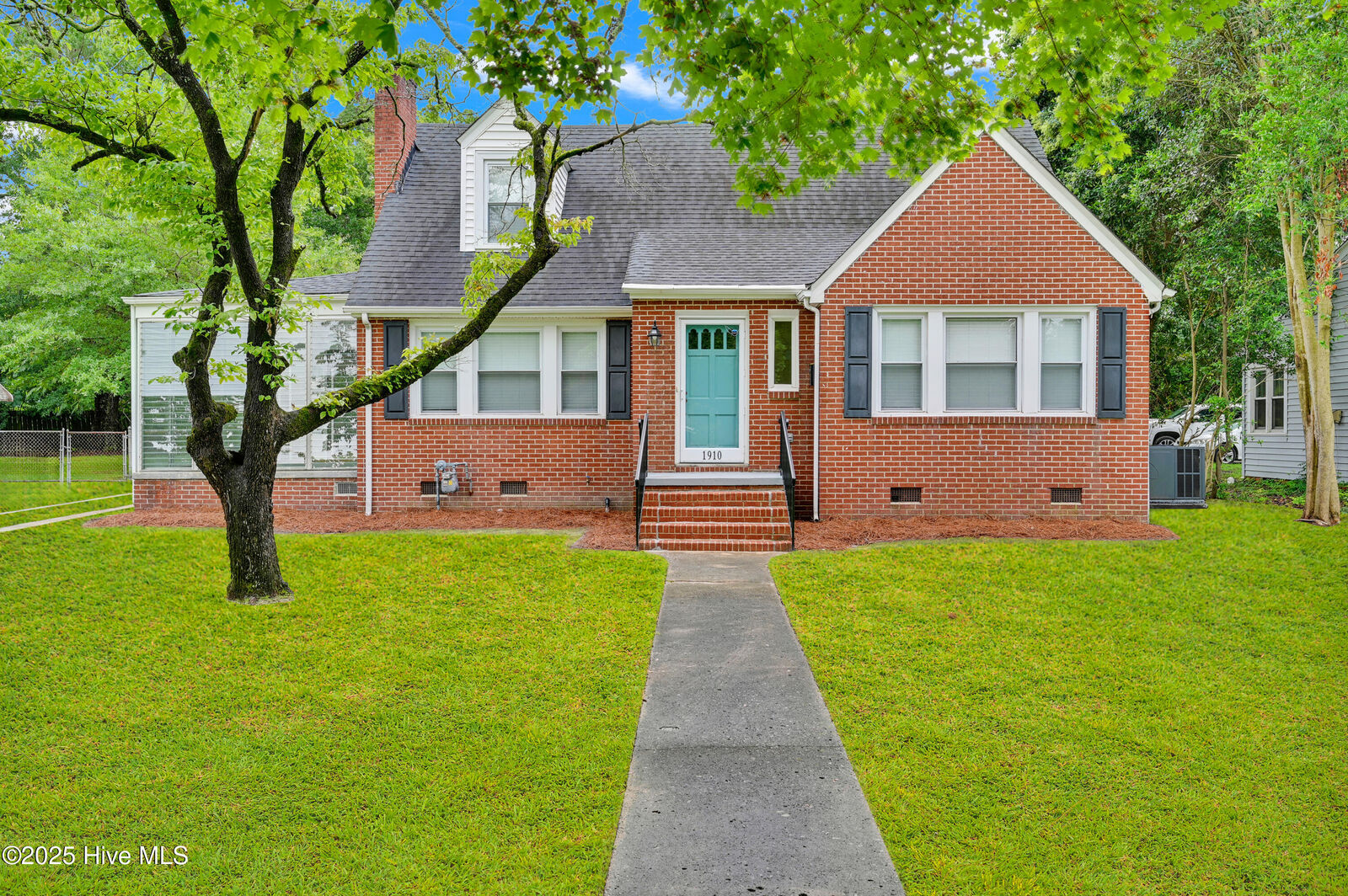Property Photo:  1910 E 4th Street  NC 27858 