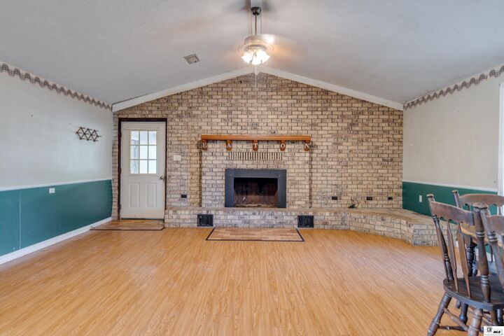 Property Photo: 1318 Highway 130 LA 71295