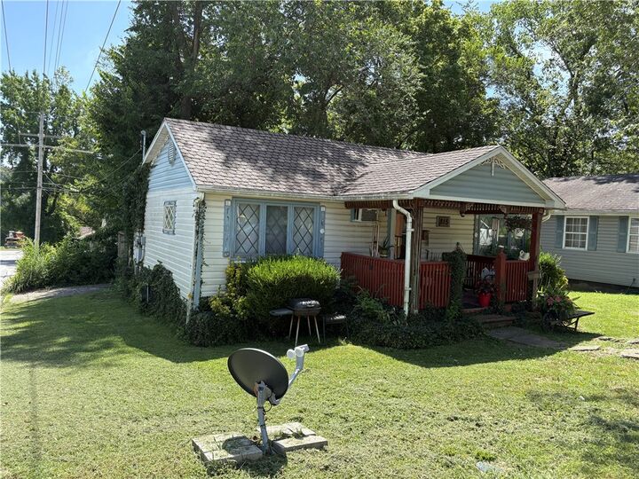 Property Photo: 815/813 Robinson Street AR 72601