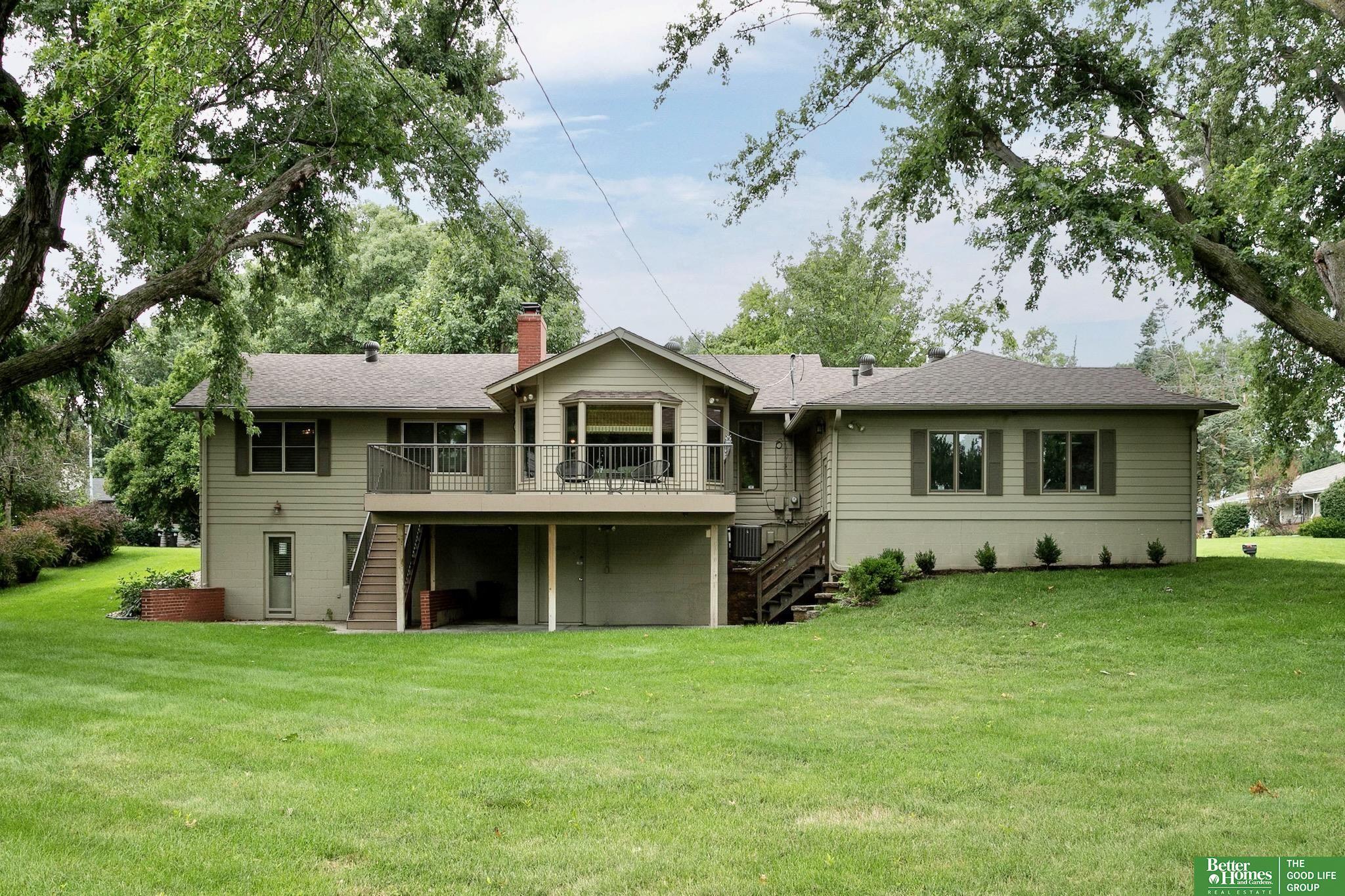 Property Photo:  1705 S 116th Street  NE 68144 