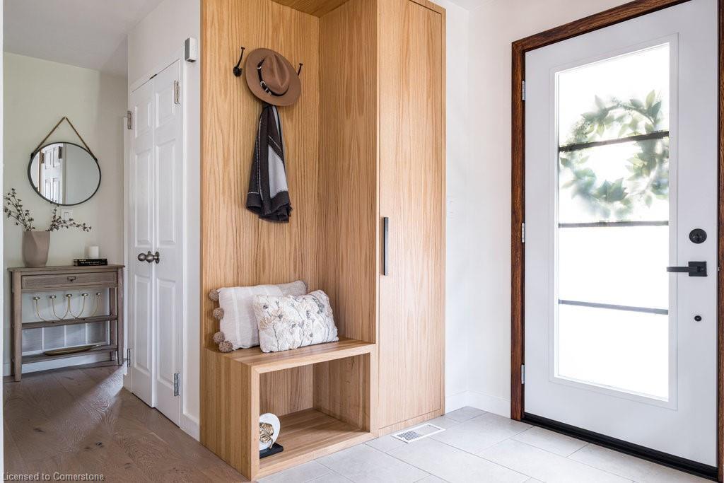 Photo de la propriété: 65 Elgar Avenue ON L8P 3T8