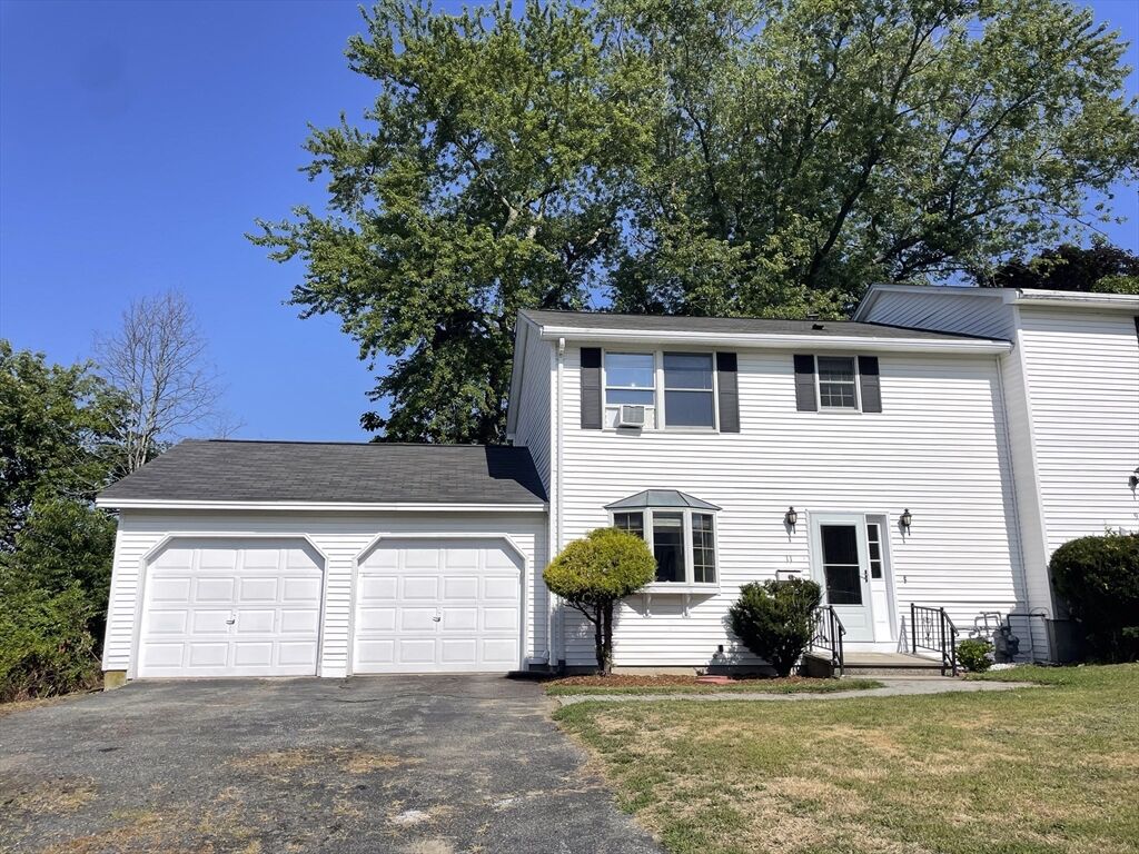 Property Photo:  11 Fernwood St 11  MA 01845 