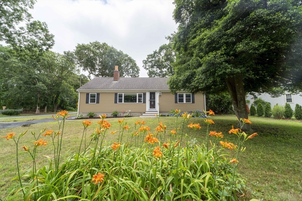 Property Photo: 7 Arbeta MA 02601