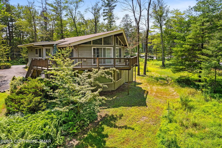 Property Photo: 336 Sir Bradford Road PA 18347