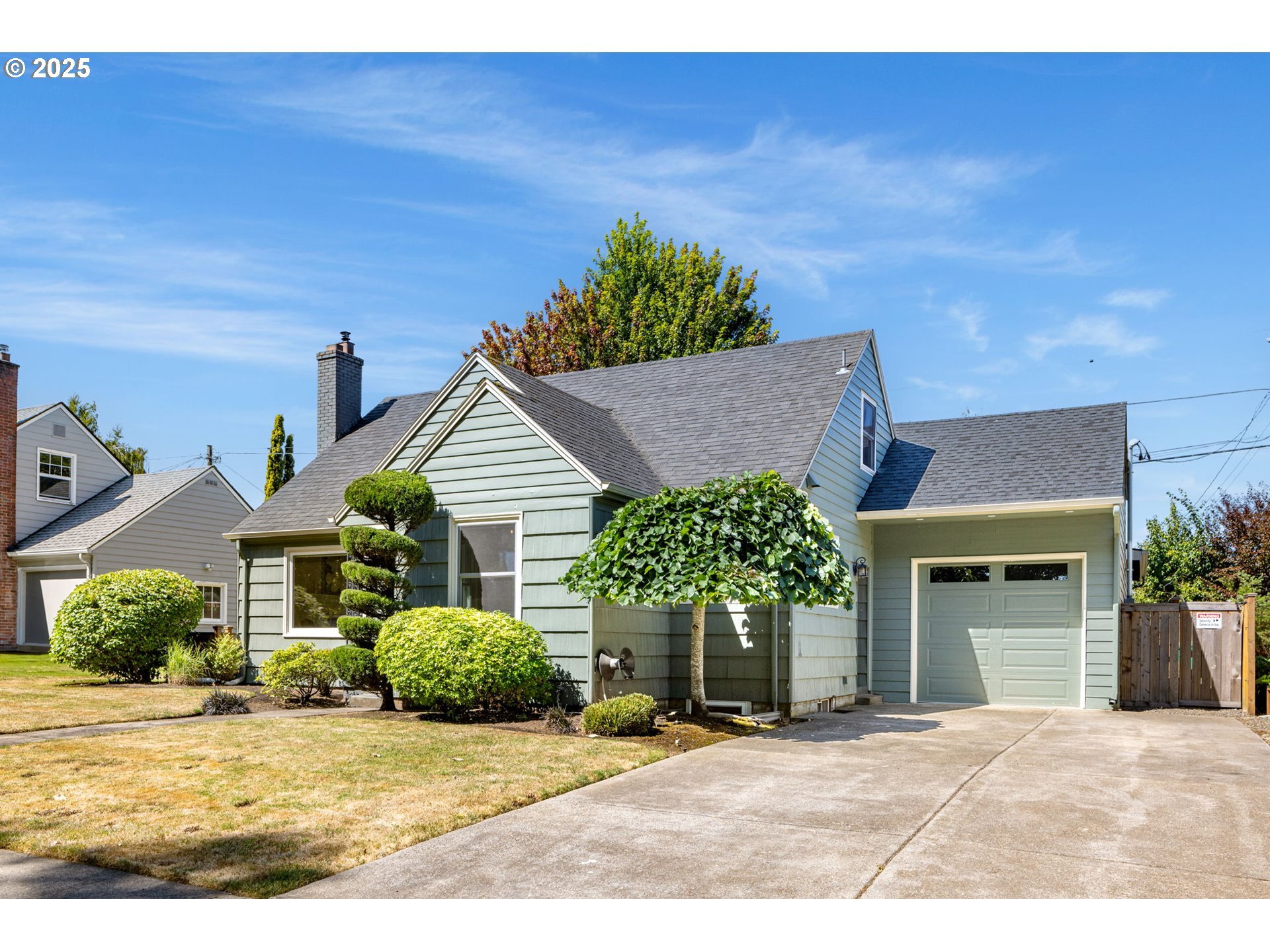 Property Photo: 7065 N Woolsey Ave OR 97203
