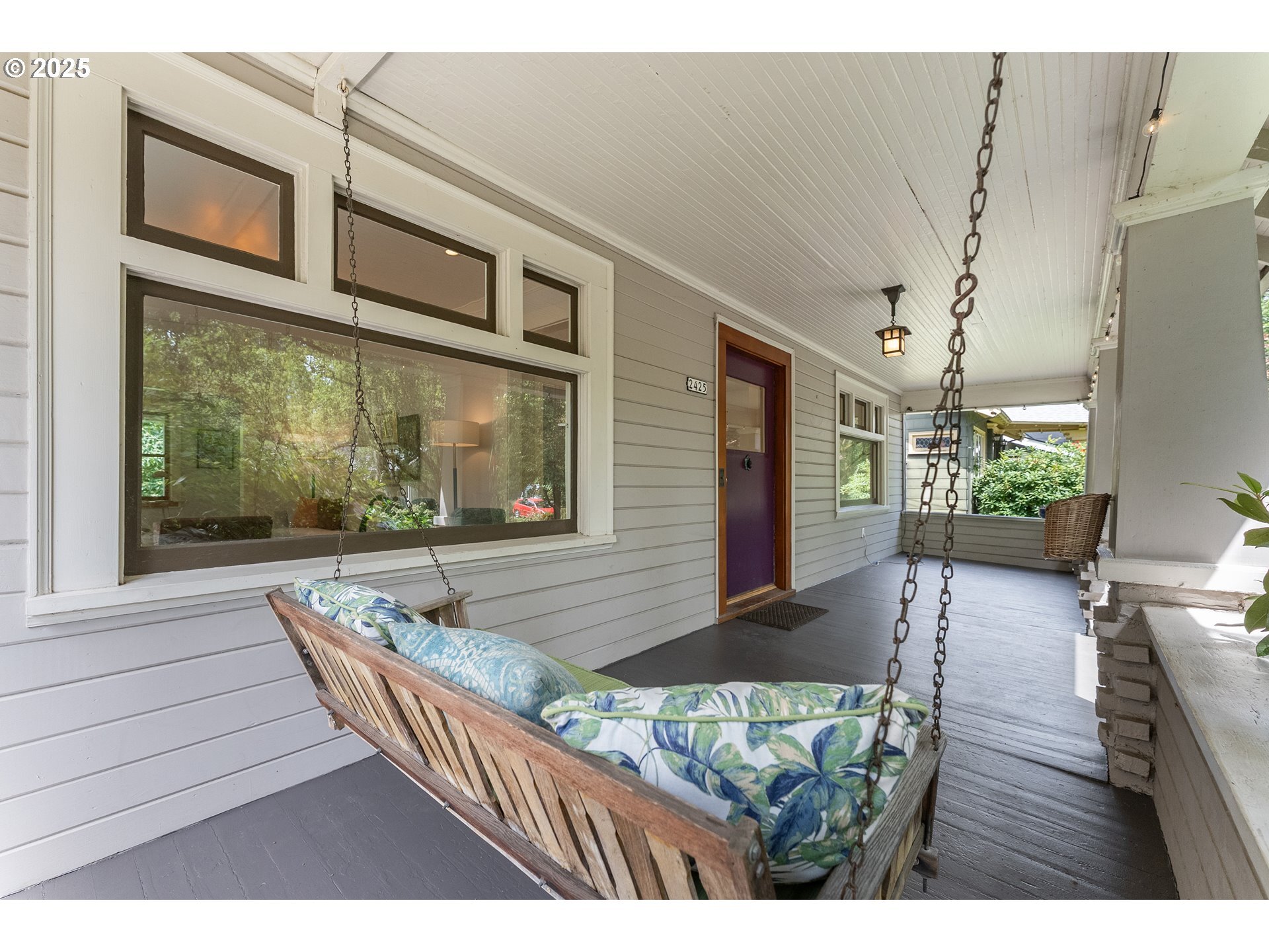 Property Photo: 2425 NE 37th Ave OR 97212