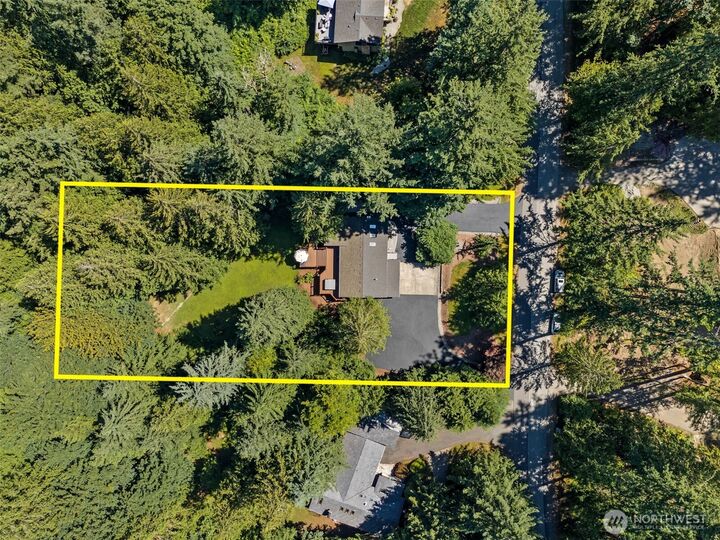 25260 SE Mirrormont Way  Issaquah WA 98027 photo
