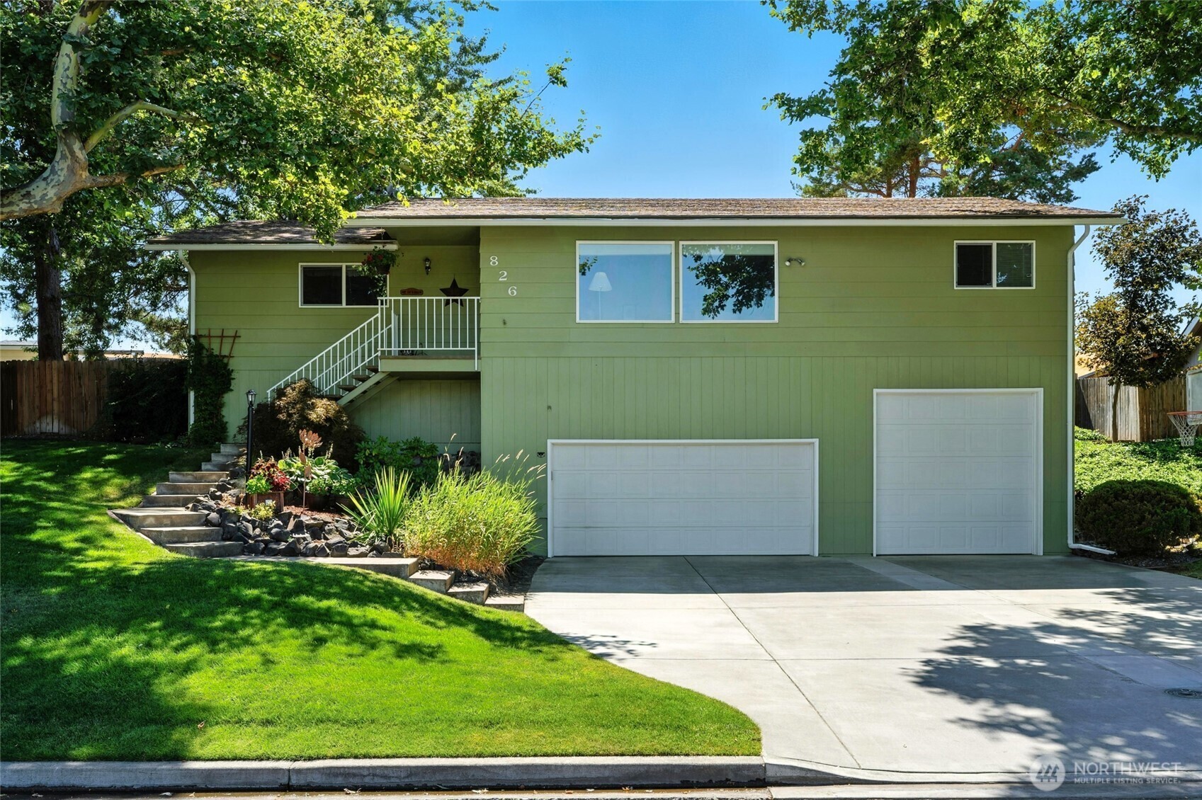 Property Photo: 826 Jacquelyn Street OR 97862