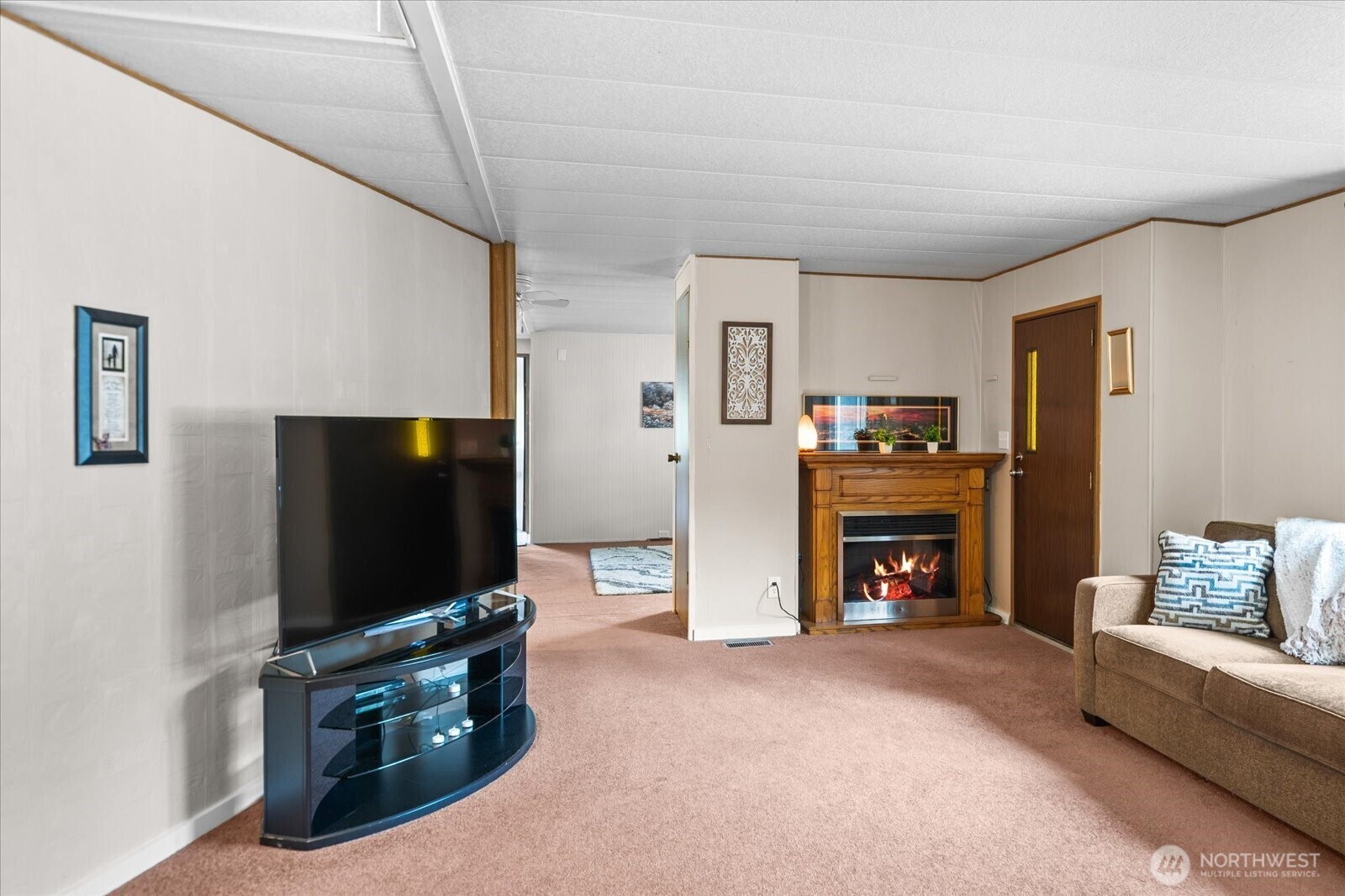 Property Photo: 4111 164th Street SW 23 WA 98087
