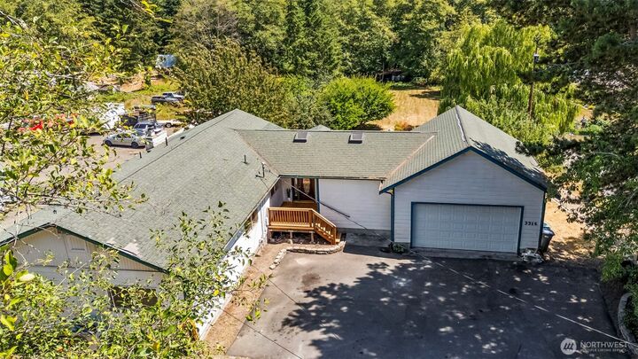 Property Photo:  3316  Perry Avenue  WA 98310 