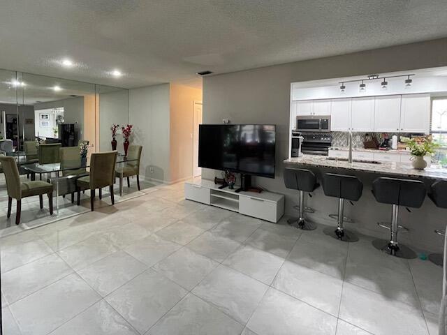 Property Photo:  5975 Forest Grove 3 Drive 3  FL 33437 