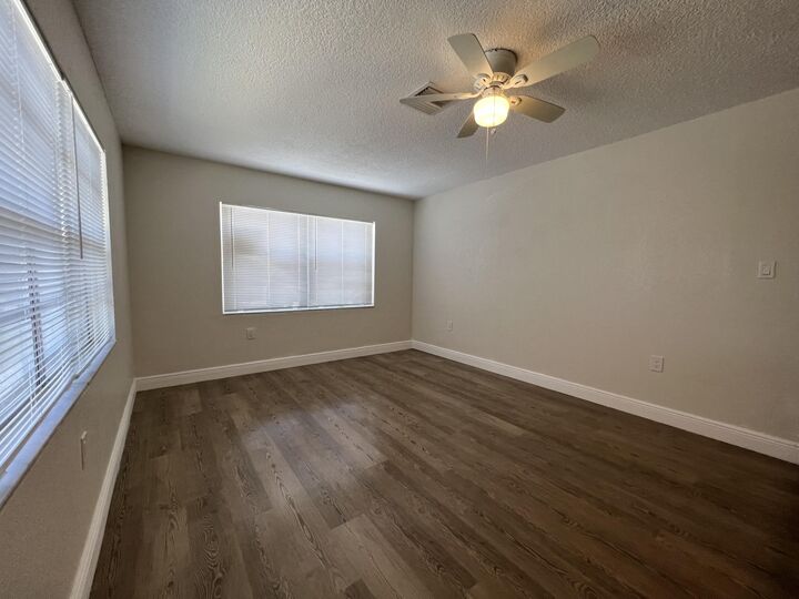 Property Photo: 1601 N 18th Street FL 34950
