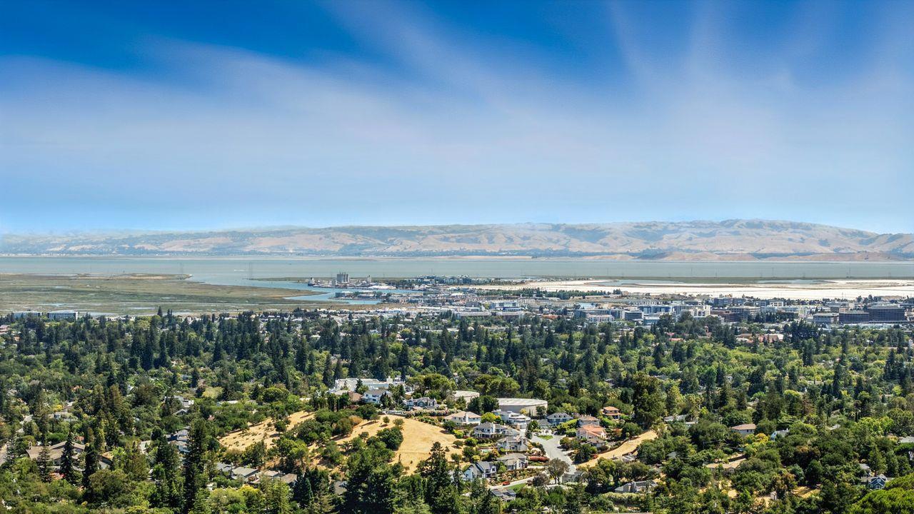 Property Photo:  3 Northview Way  CA 94062 