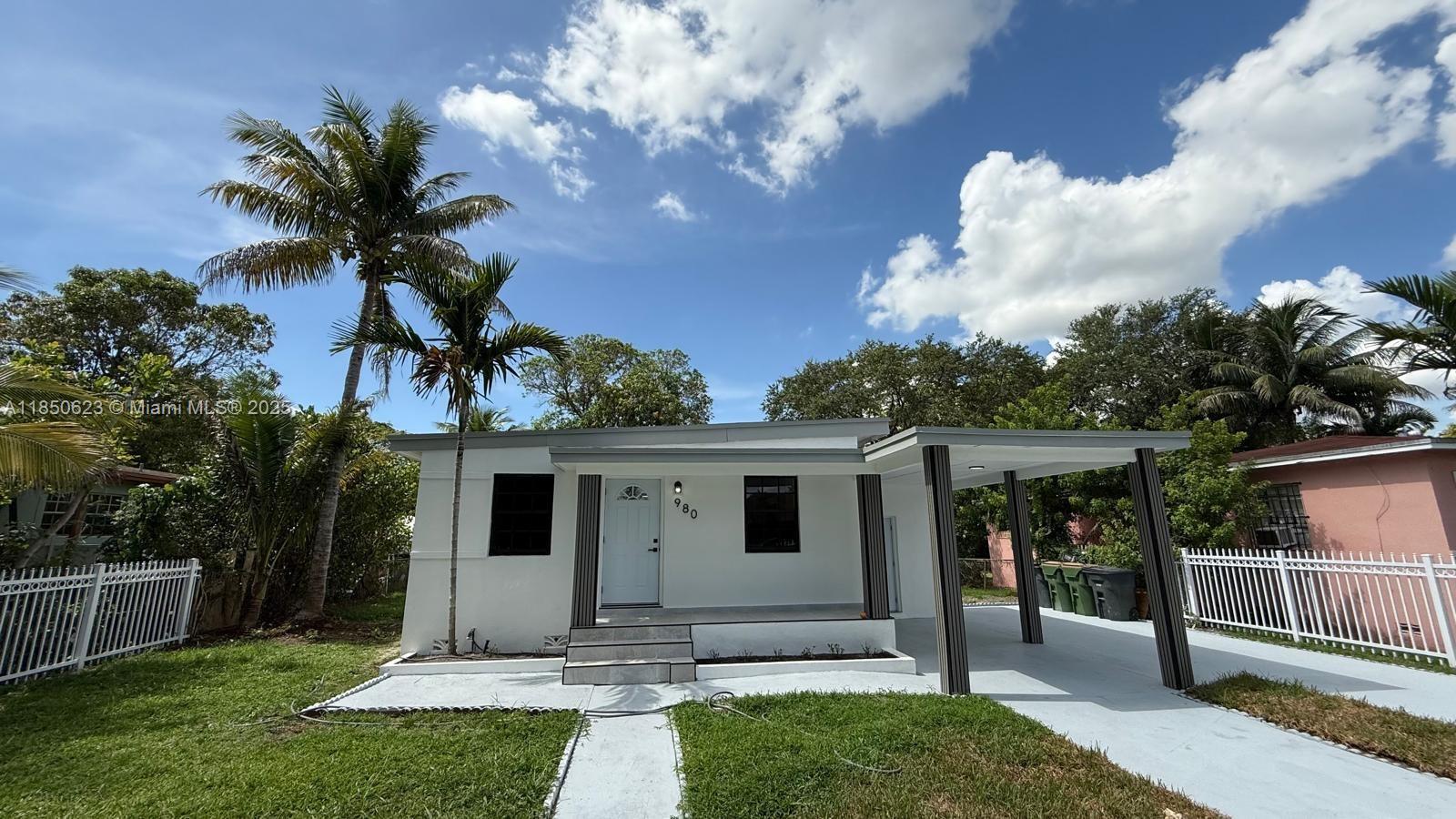 980 NE 146th St  North Miami FL 33161 photo