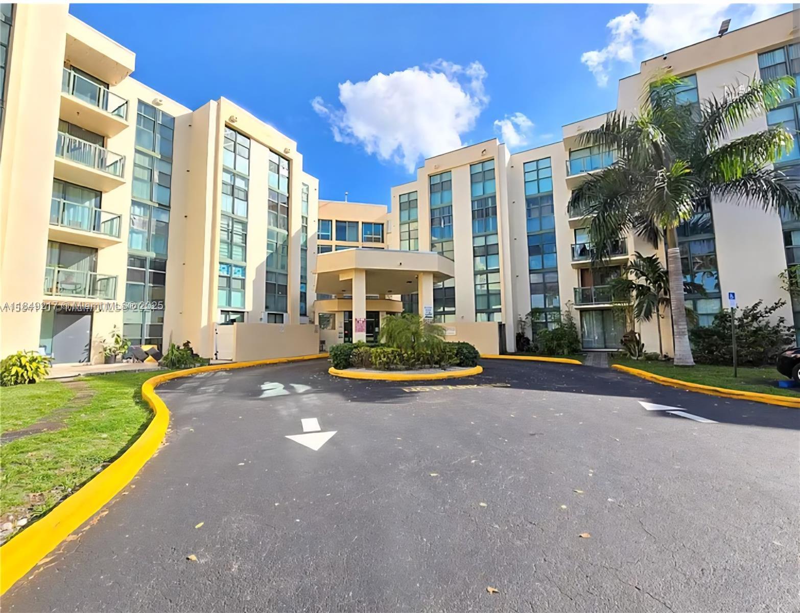 Property Photo: 2075 SW 122nd Ave 129 FL 33175