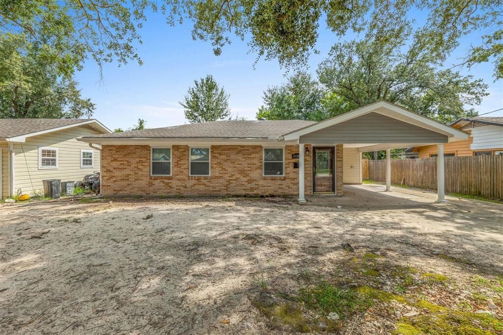 Property Photo:  2126 13th Street  LA 70601 