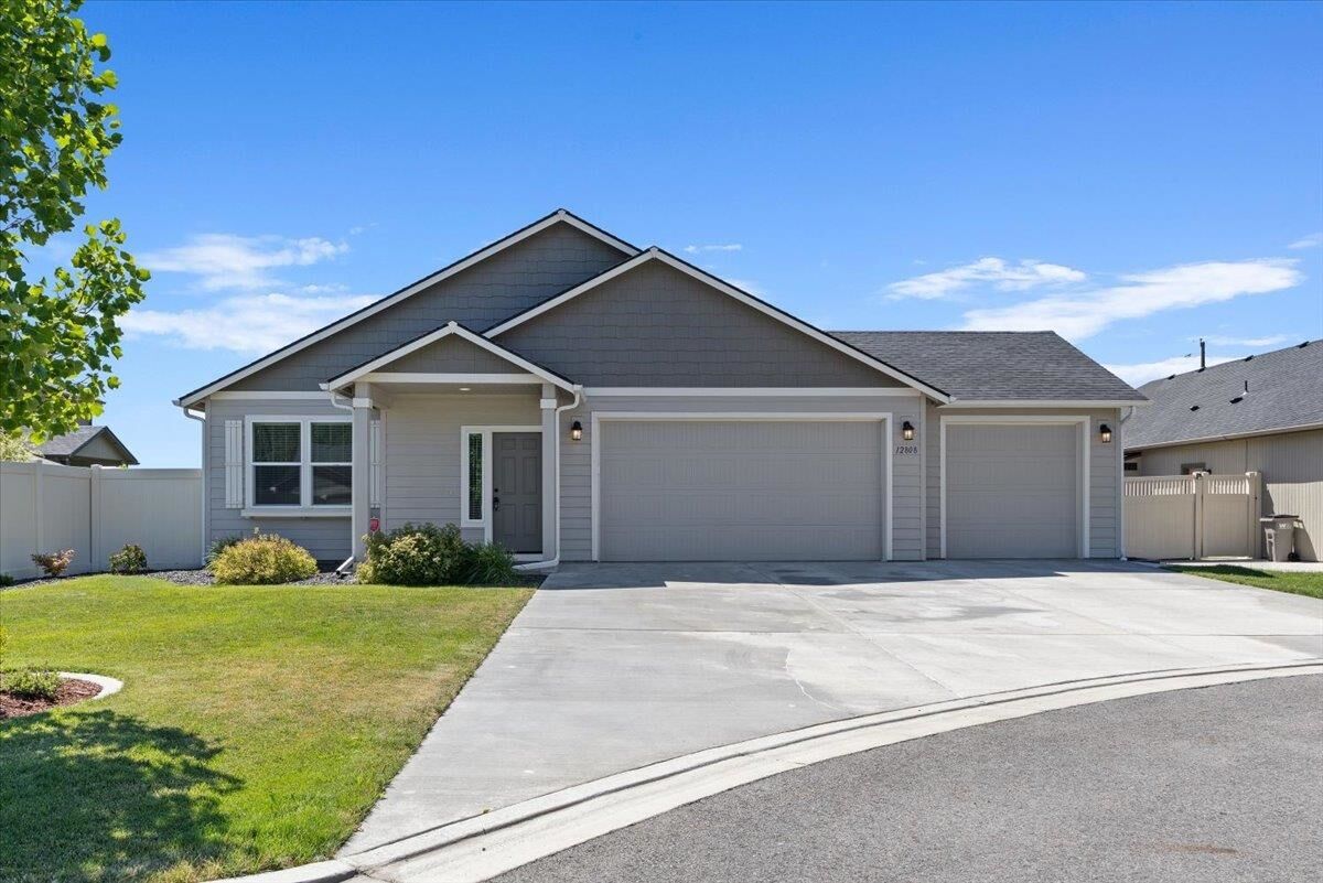 Property Photo: 12808 E Wabash Ct WA 99216