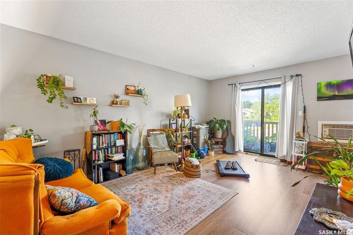 Property Photo:  2980 5th Avenue E  SK S6V 6Z9 