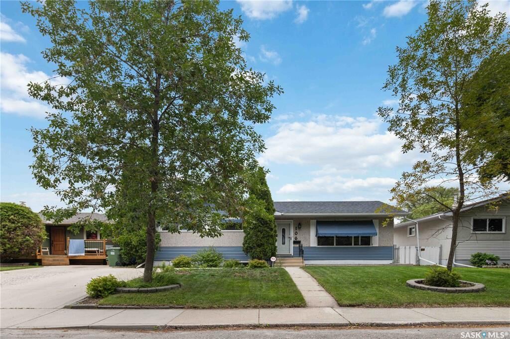 Property Photo: 106 Phillips Crescent SK S7H 3N1