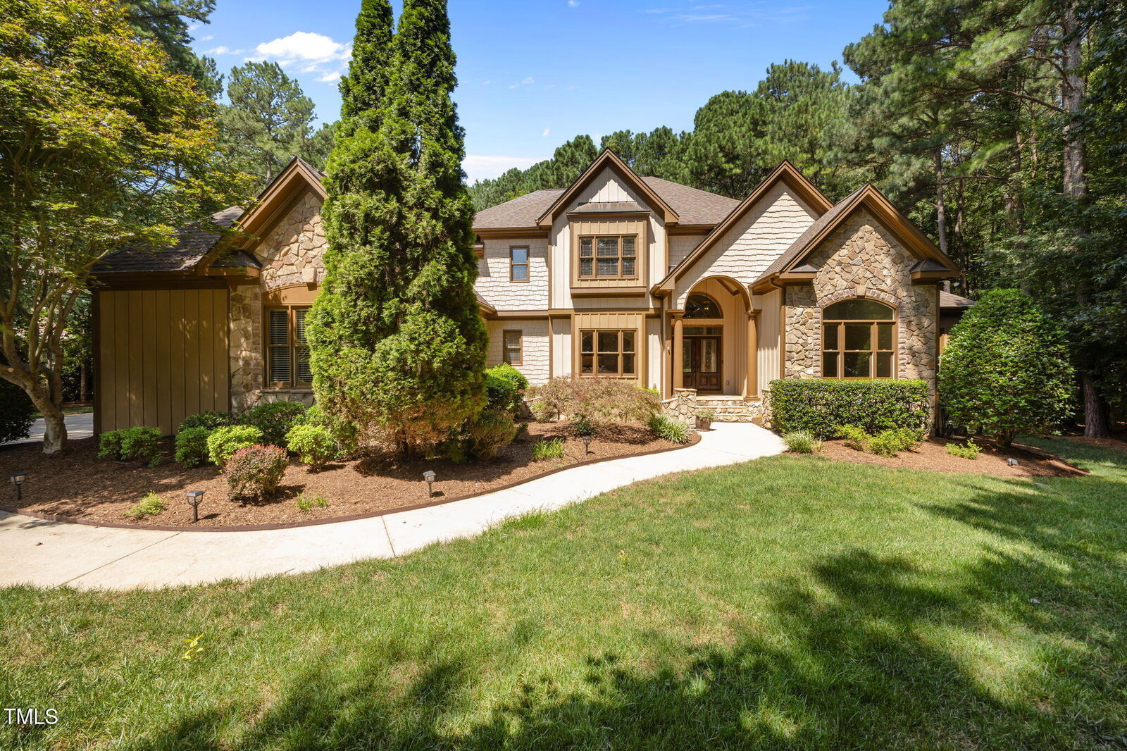 Property Photo: 7405 Portpatrick Court NC 27587