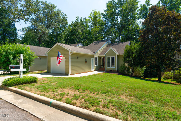 Property Photo:  205 Chimney Rise Drive  NC 27511 