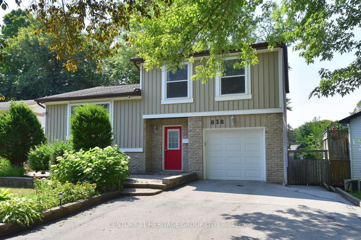 Property Photo:  838 Boronia Crescent  ON L3Y 5J9 