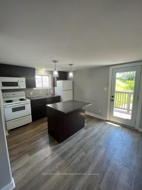 Property Photo: 3 South Street ON K8V 1H1