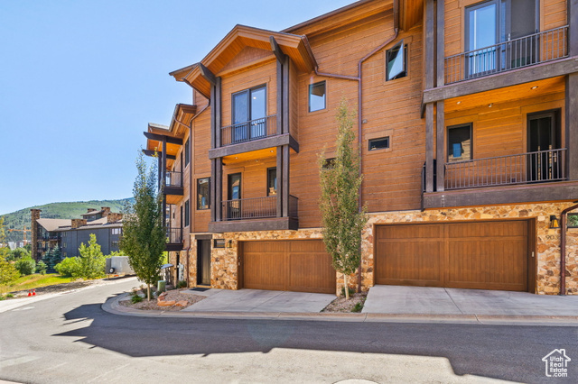 Property Photo: 4264 Willow Draw Dr 904 UT 84098
