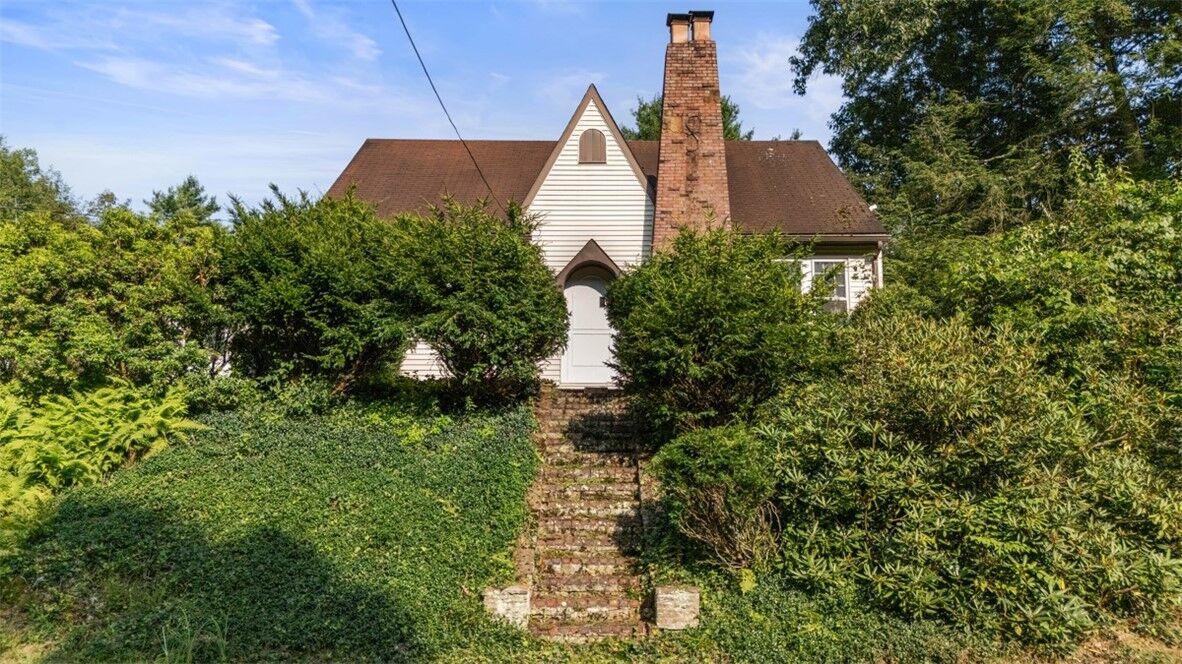 Property Photo: 2670 Bull Creek Rd PA 15084