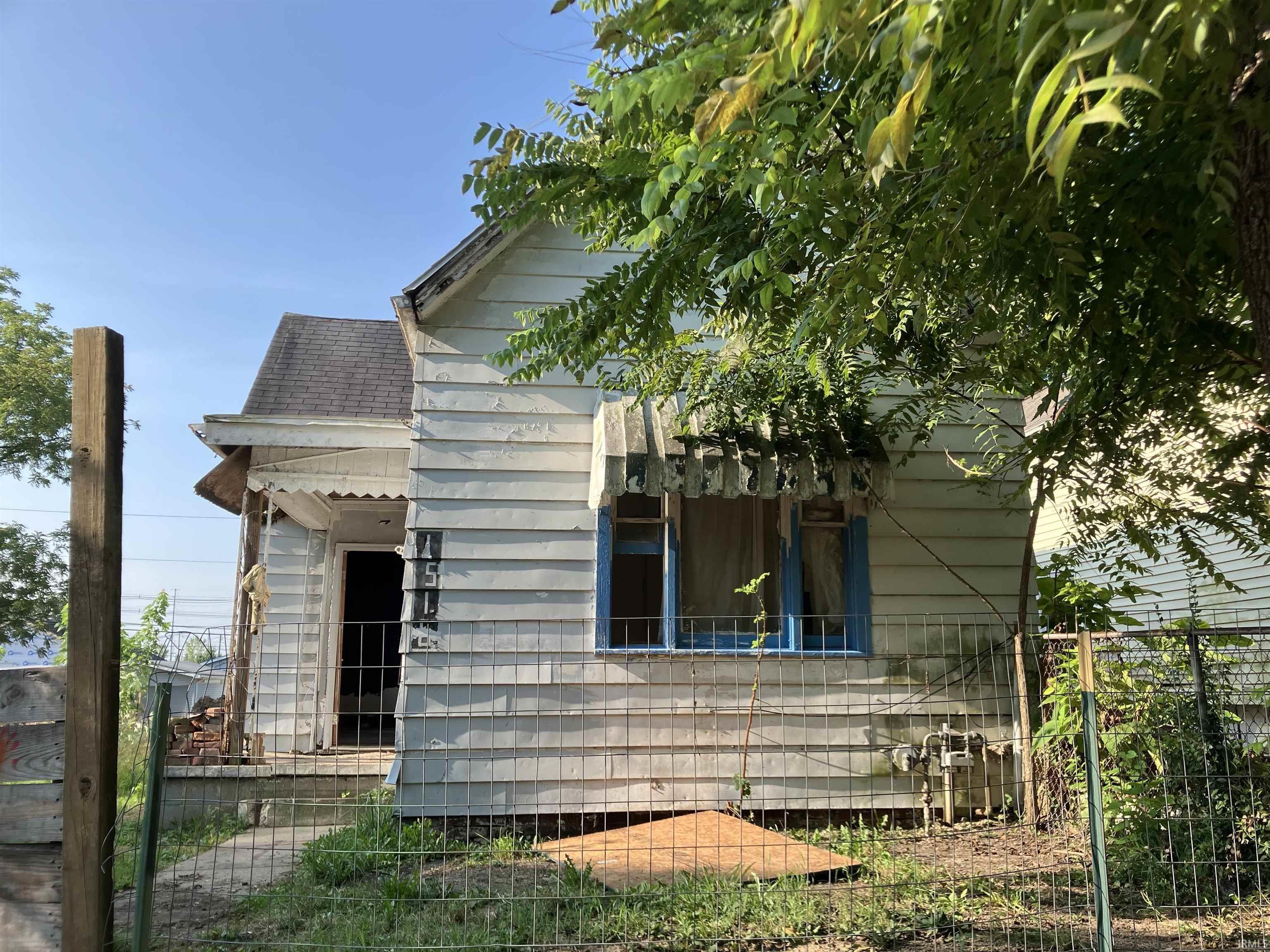 Property Photo:  1516 Uhlhorn Street  IN 47710 
