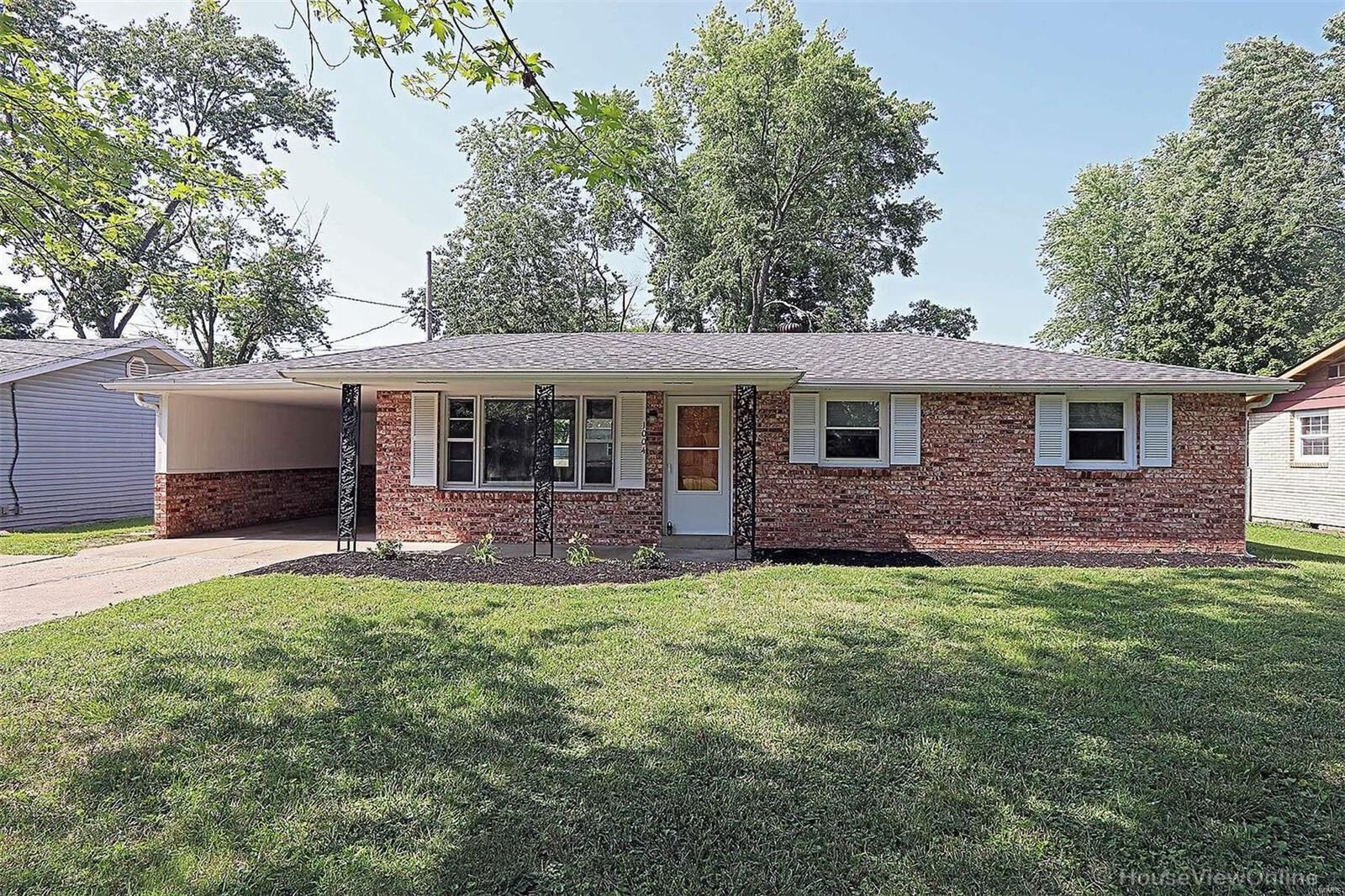 Property Photo:  1004 Perkins Street  MO 63780 