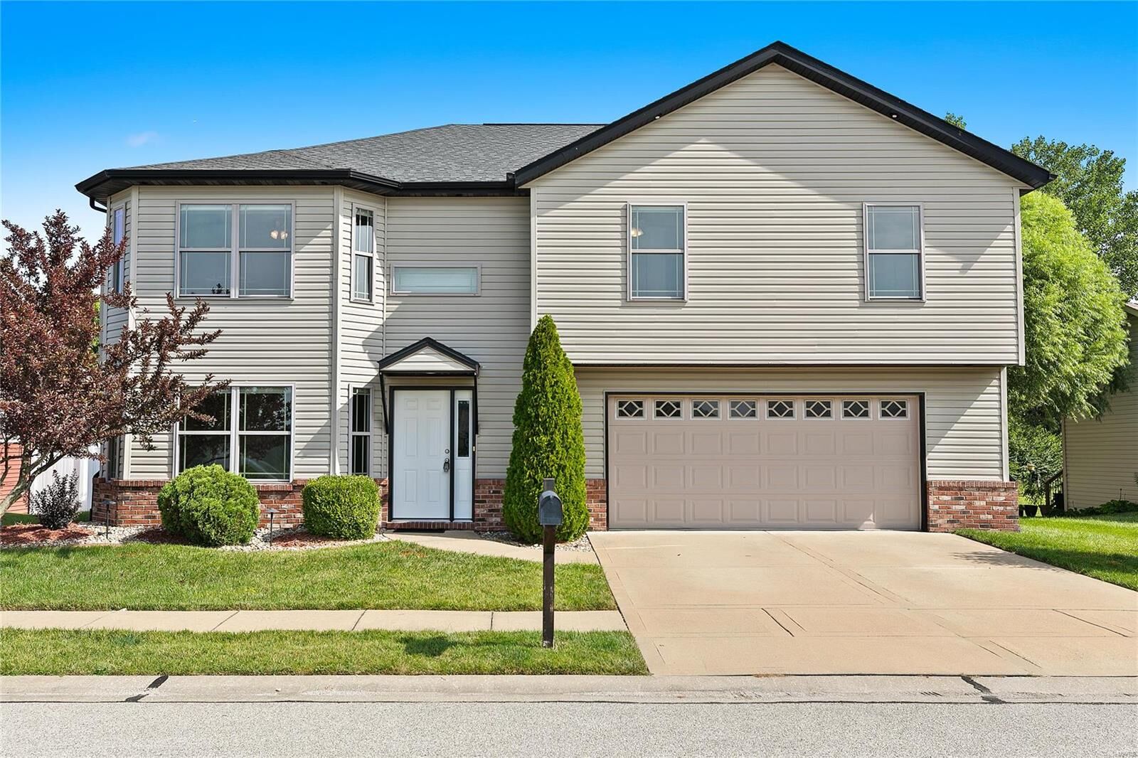 Property Photo: 427 Sammy Lane IL 62232