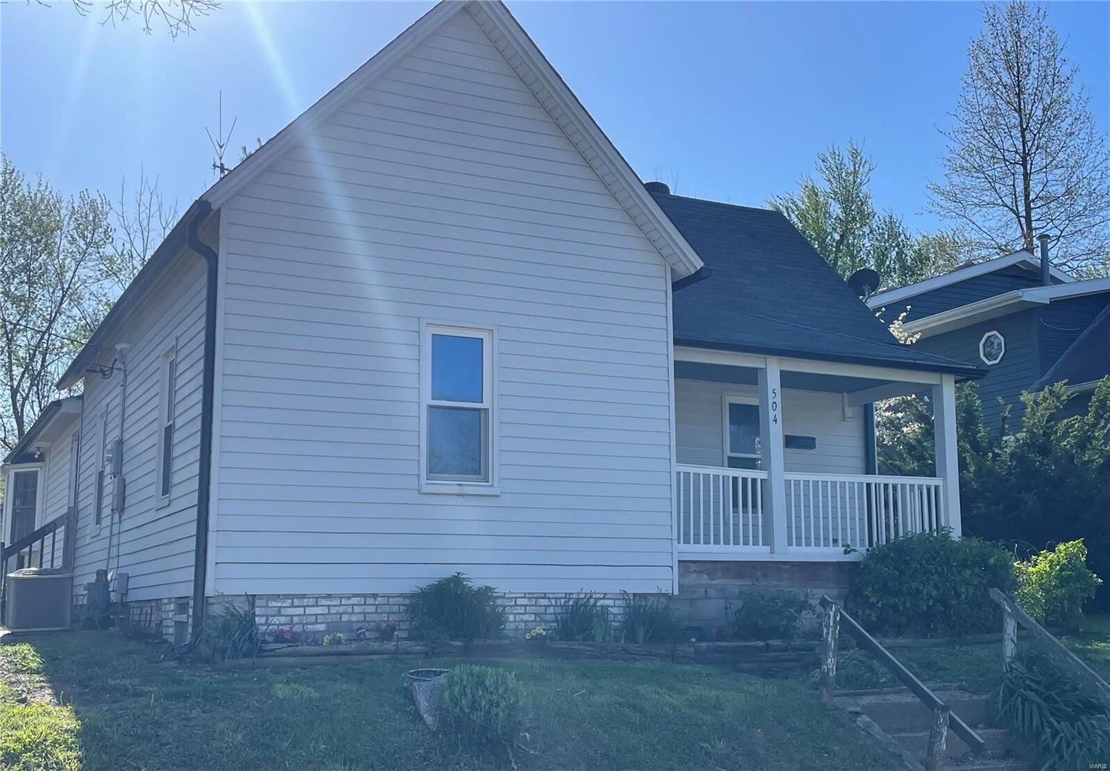 Property Photo: 504 N Neal Street MO 63755