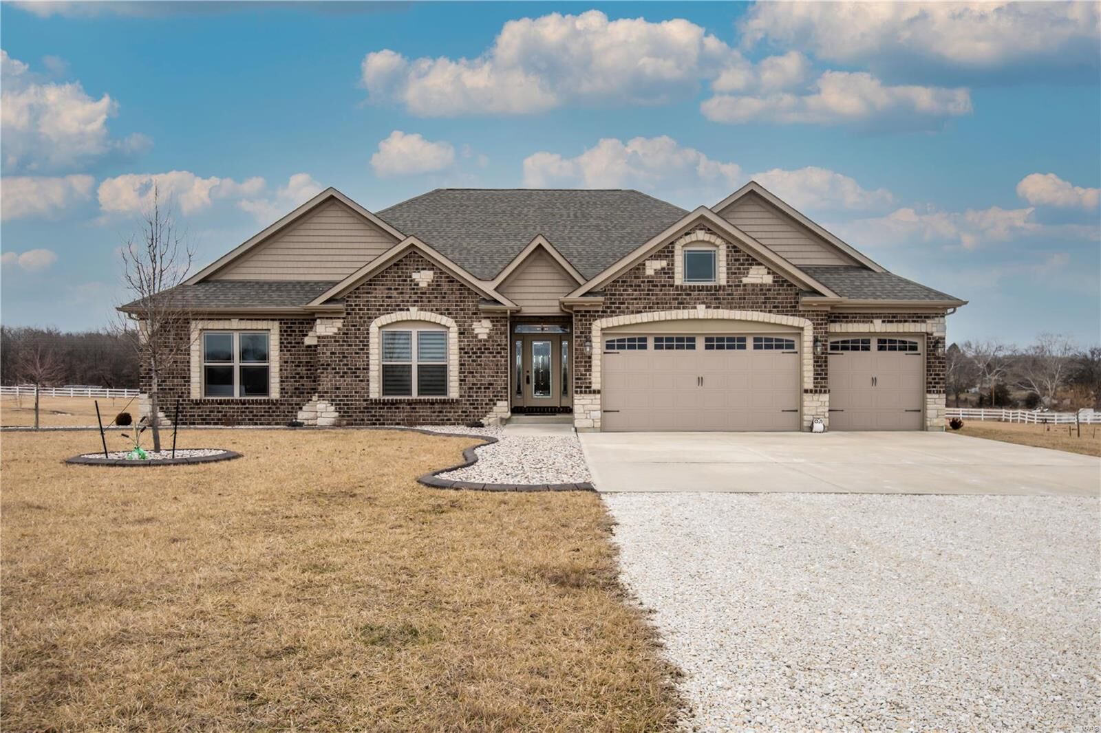 Property Photo:  22 Gallant Fox Drive  MO 63379 