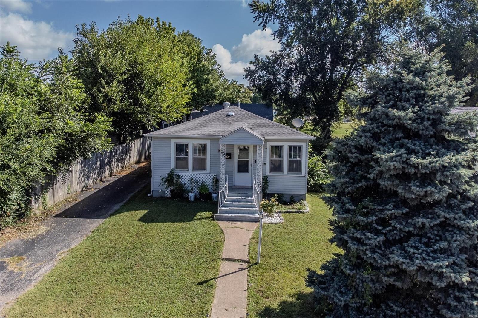 Property Photo: 444 Harrison Avenue MO 65536