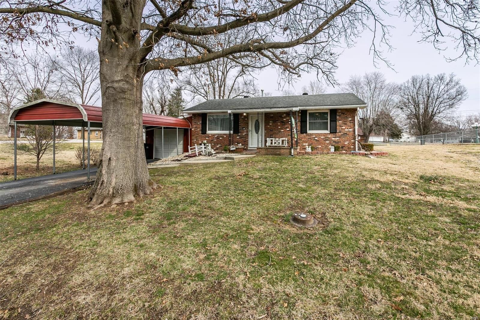 Property Photo: 120 Dee IL 62067