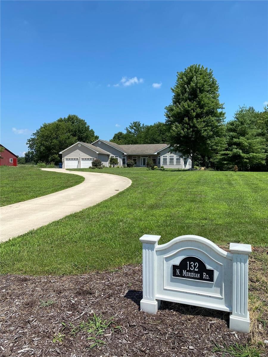 Property Photo:  132 N Meridian Road  IL 62034 