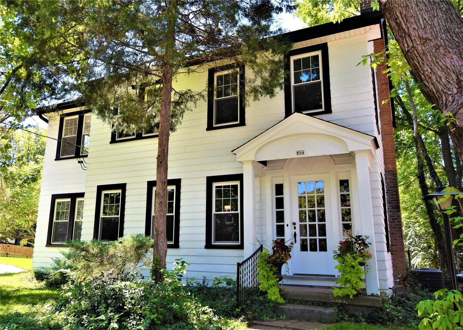 Property Photo:  684 Marshall Avenue  MO 63119 