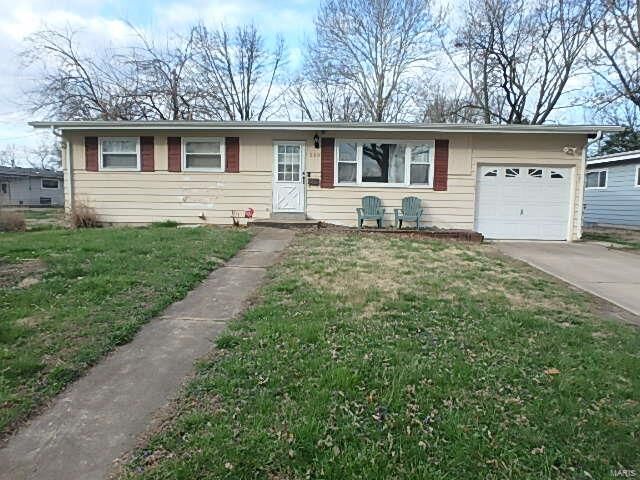 Property Photo:  520 Versailles Drive  MO 63031 