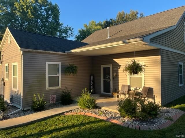 Property Photo:  626 W Main Street  IL 62254 