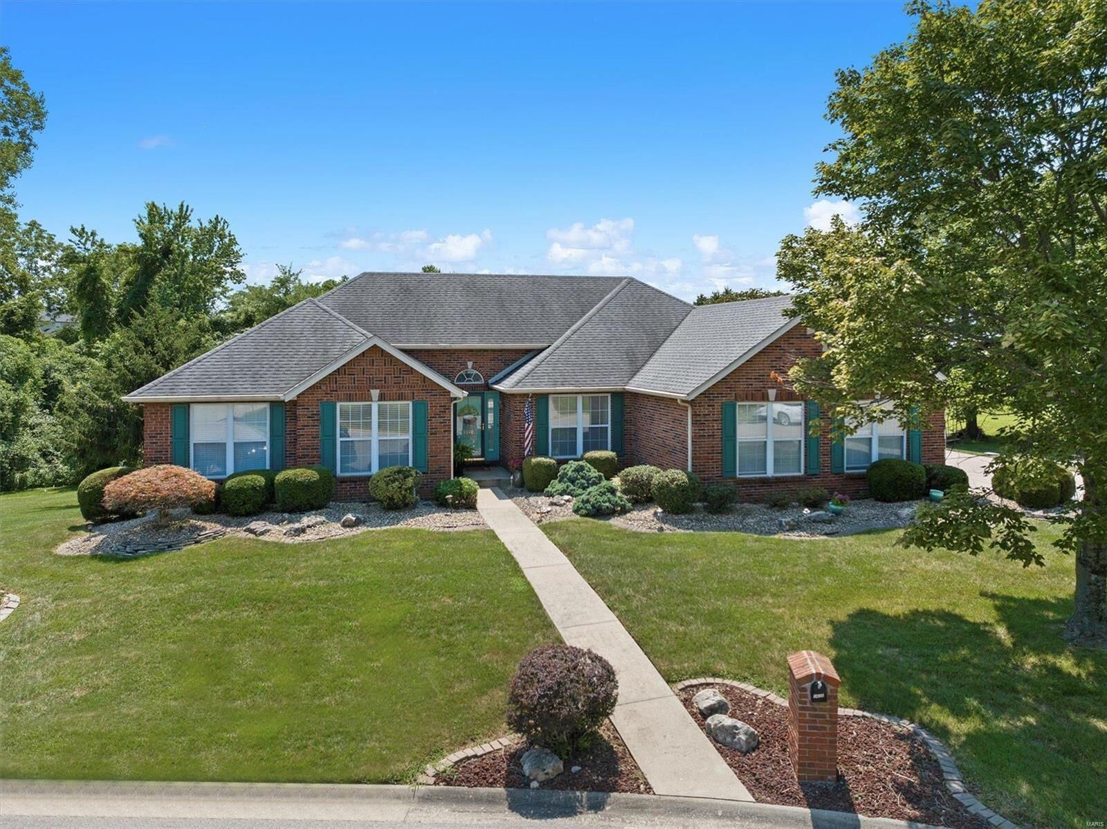 Property Photo: 1610 Bermuda Drive IL 62269