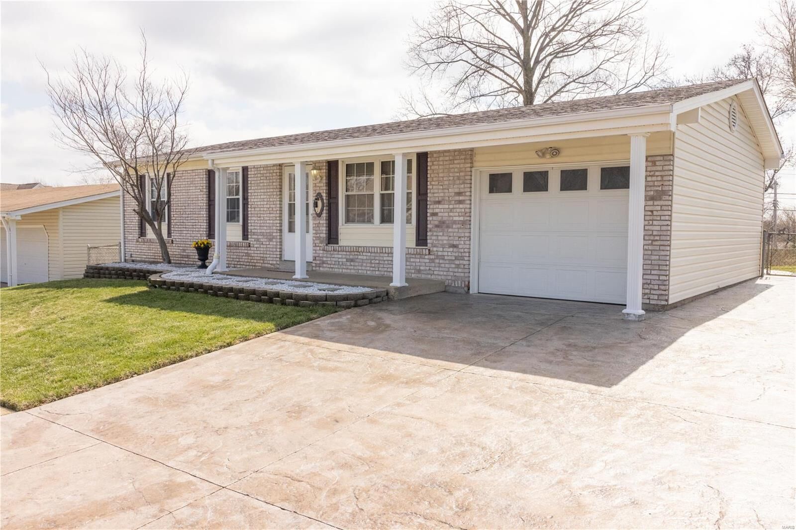 Property Photo:  12014 Renaissance Drive  MO 63043 